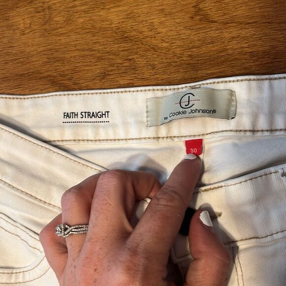 CJ by Cookie Johnson Faith Straight Leg Jeans - Picture 2 of 9